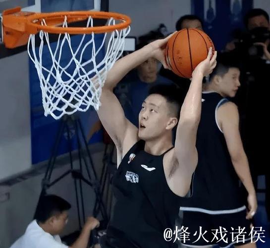 张知垚27分13板董灏21分12板6助 上海109-82湖北 张知垚27分13板董灏21分12板6助 上海109-82湖北